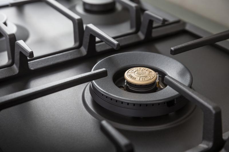 https://assets.bertazzoni.com/asset/0e4111b7-06d9-4b68-91d1-24c232938c63/thumbnail/webimage-P905CPRONE-P905LPRONE-P755CPRONE