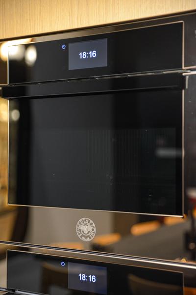 https://assets.bertazzoni.com/asset/112427db-e519-4626-9078-ed913d25a4ae/thumbnail/webimage-SHOWROOM-MILANO
