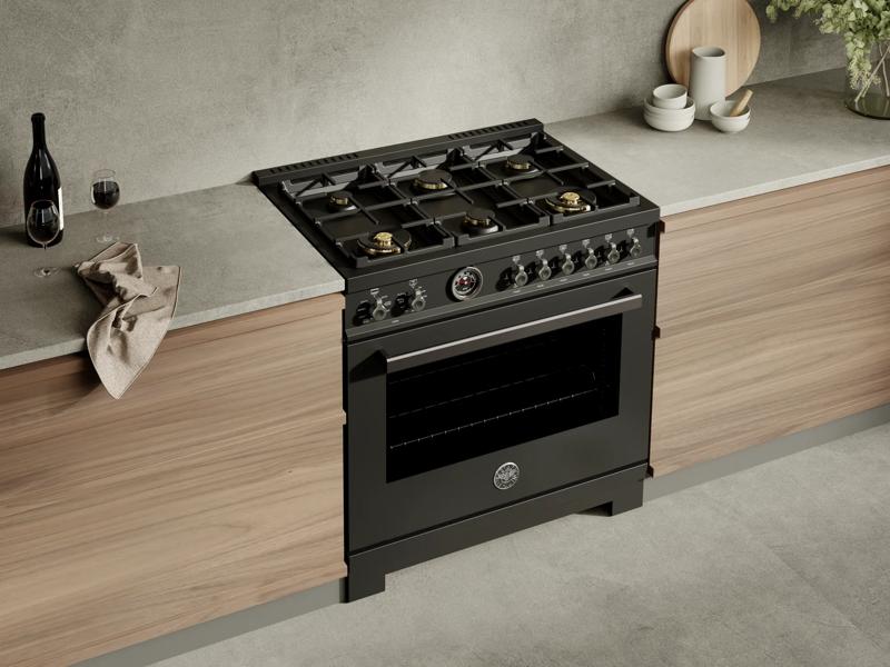 https://assets.bertazzoni.com/asset/16ebd3f5-3aac-4f9b-91f0-510127bc5261/thumbnail/webimage-PRO366BCFEPCAT