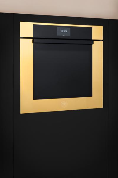 https://assets.bertazzoni.com/asset/207496f8-31ba-4af6-903a-c6595a2d59fb/thumbnail/webimage-ZOA2025003G0071