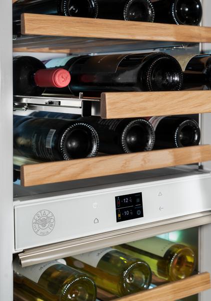 https://assets.bertazzoni.com/asset/9017a11d-ce5a-468a-9634-c76aa666f56a/thumbnail/webimage-Built-in-Columns-Wine-Column