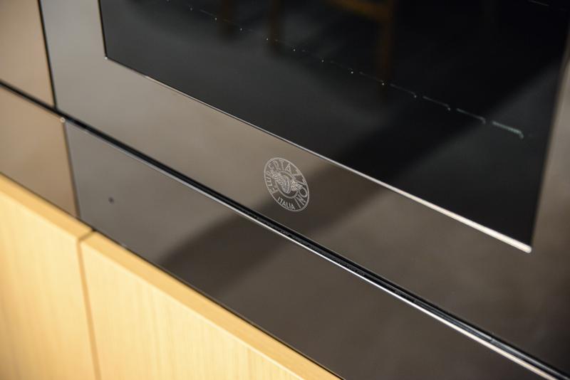 https://assets.bertazzoni.com/asset/ca2b8ddb-28d1-4cc8-81e2-25658fac261b/thumbnail/webimage-SHOWROOM-MILANO