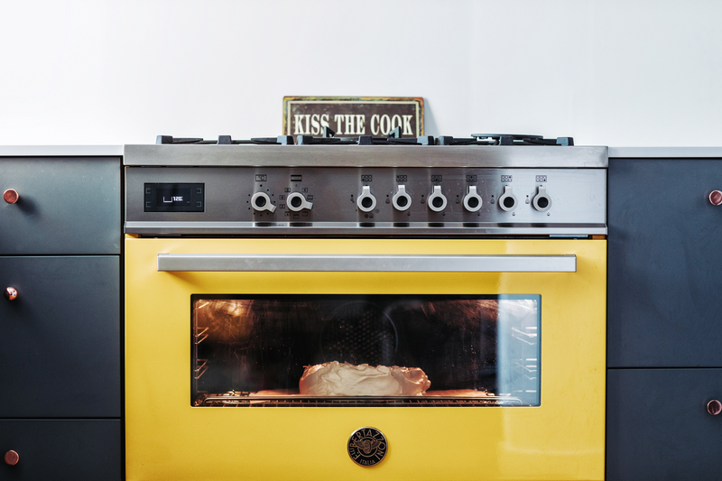 https://assets.bertazzoni.com/m/3aaf94434a56a6ee/webimage-yellow_8.png
